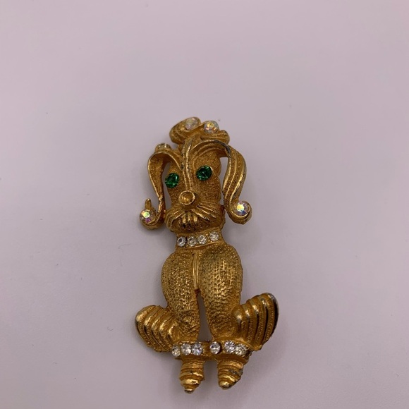 Jewelry - VTG Gold Tone Rhinestone Puddle Dog Brooch